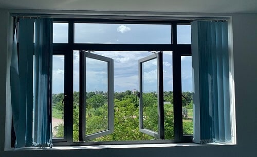 Cửa sổ nhôm kính mang đến cho không gian nhà một bầu không khí trong lành
