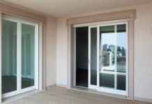 Top 5 màu sắc cửa nhôm không bao giờ lỗi thời Màu trắng trang nhã giúp linh động phối hợp với nhiều màu sắc khác nhau